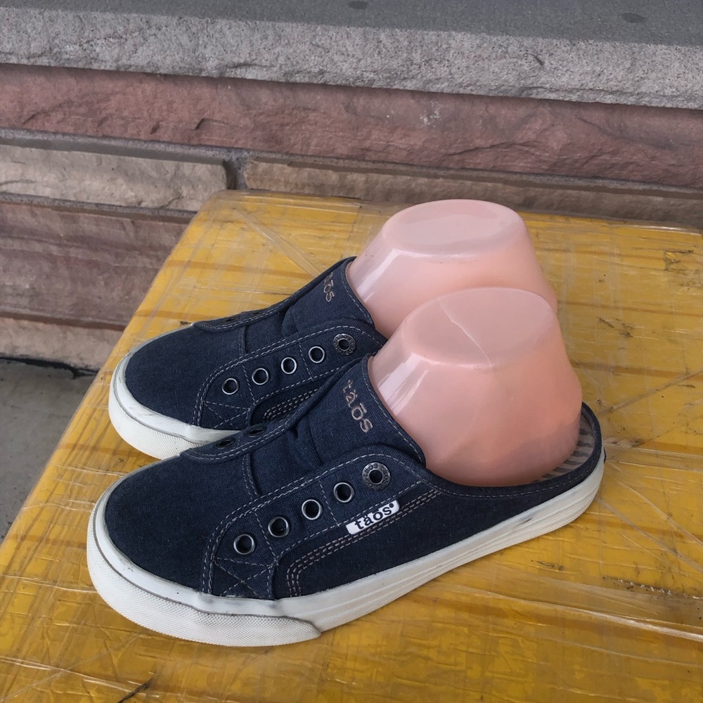 Taos EZ Soul Mules Sneakers Loafers Blue Denim Slip On Sneakers Size 6.5